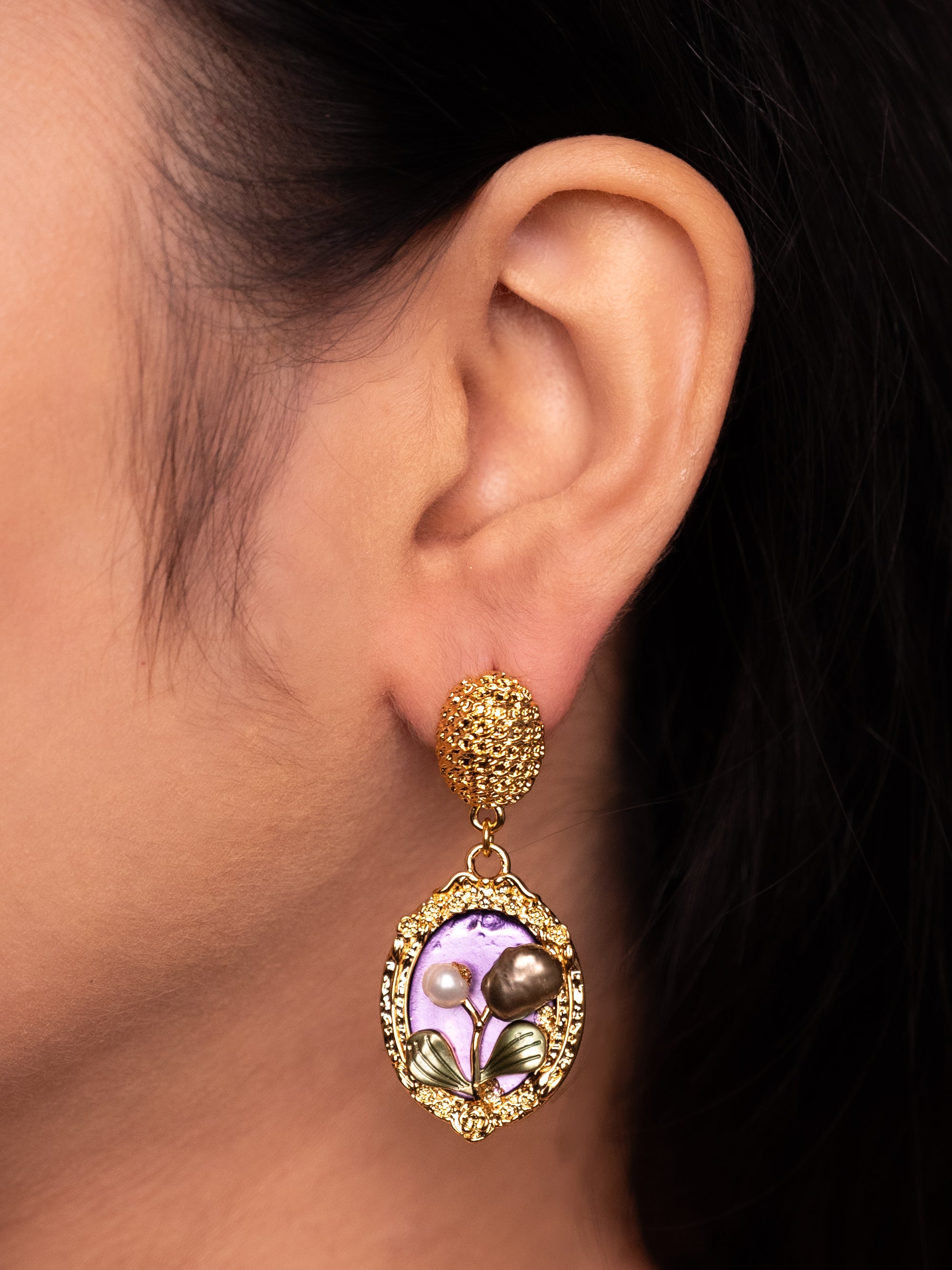 Baroque Pearl Flower Stud