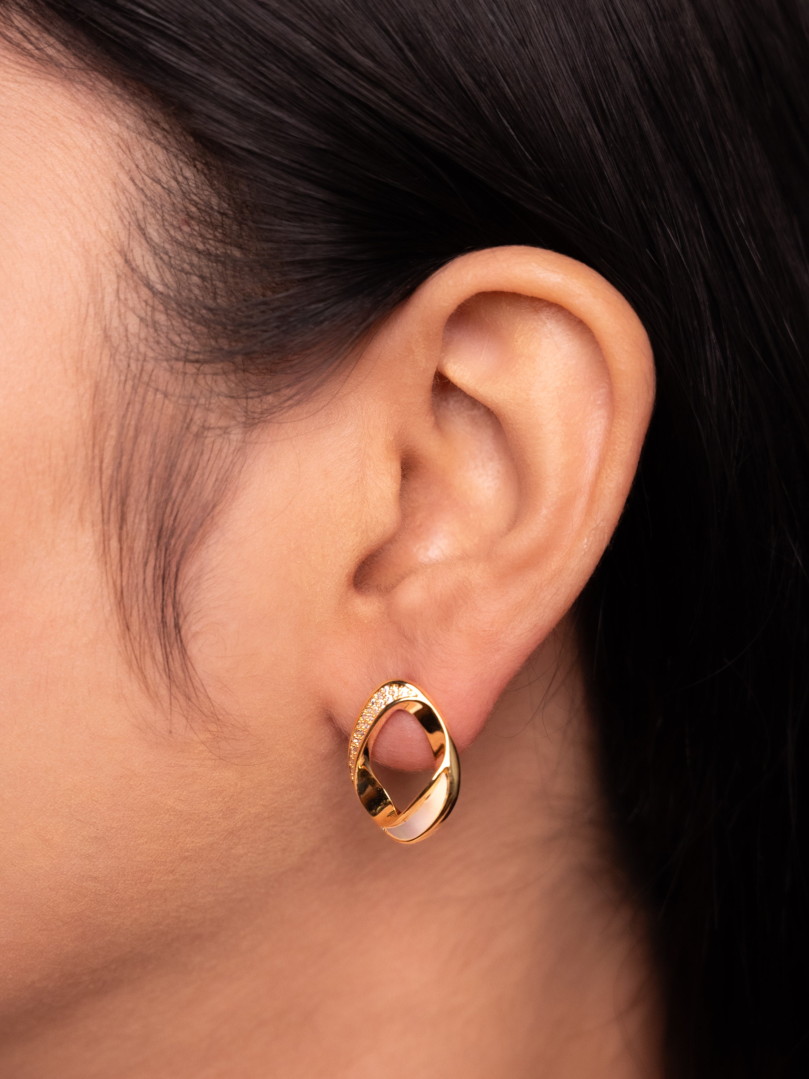 Twisted Circular Drop Earrings