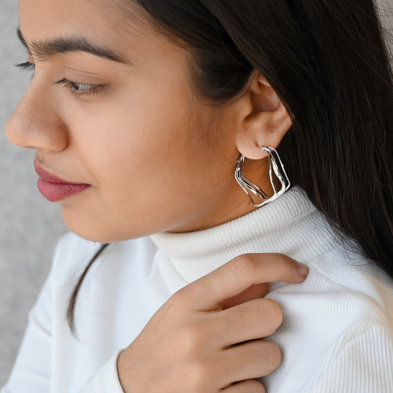 Wavy Hoops