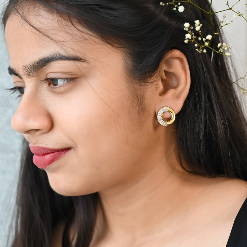 Round Diamond Studs