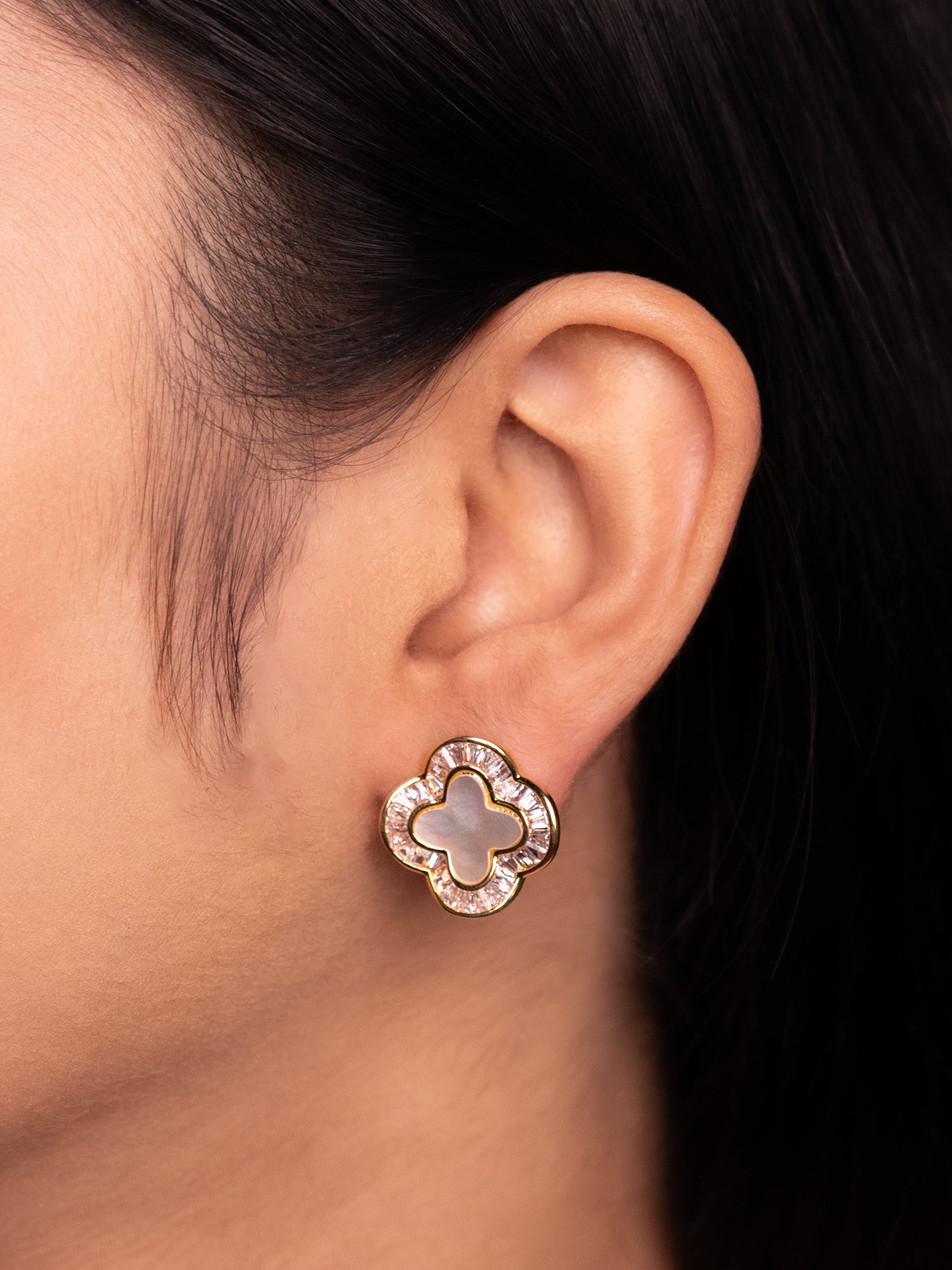 White Clover Studs Earrings | 18k Gold Plated