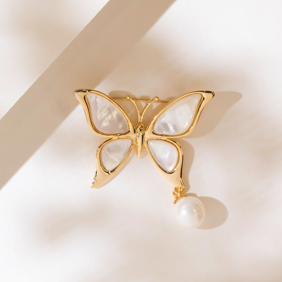 Seashell Pearl Butterfly