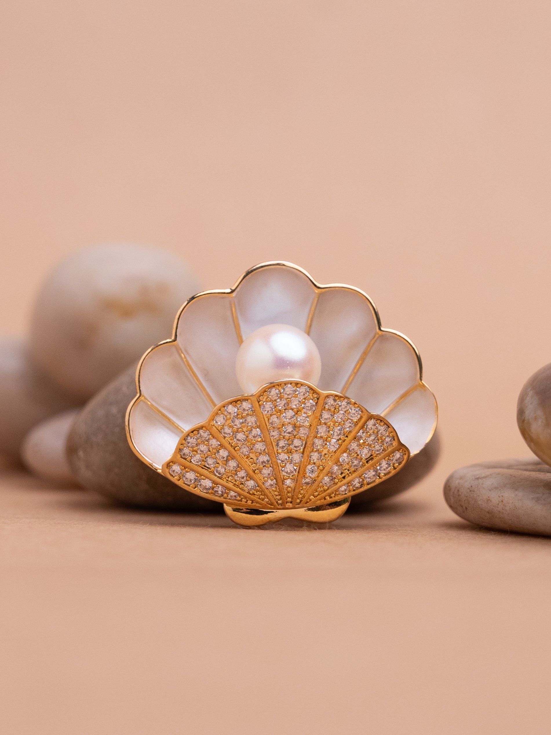 Sea Shell Pearl Brooch Pin