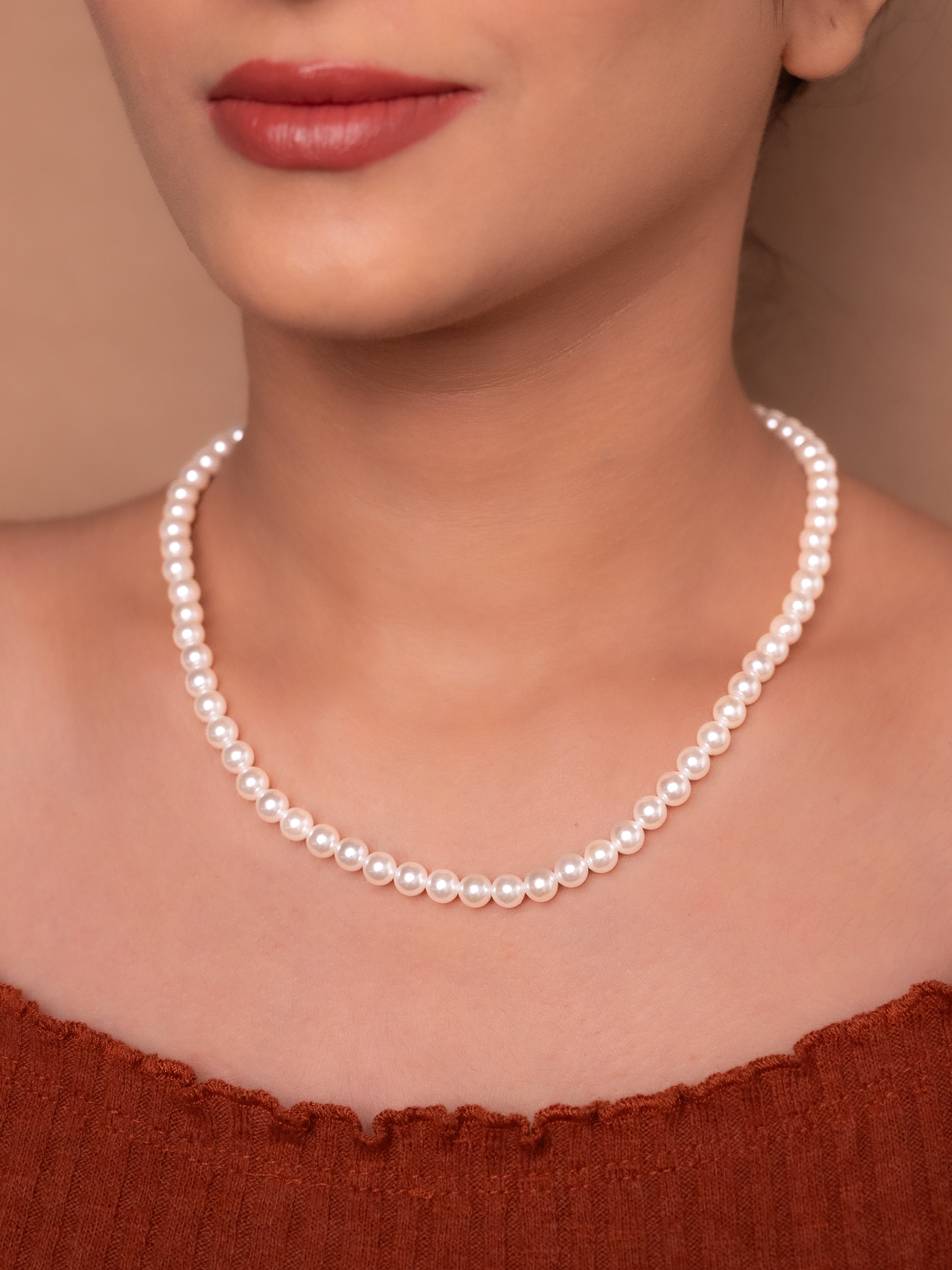 White Pearl Necklace