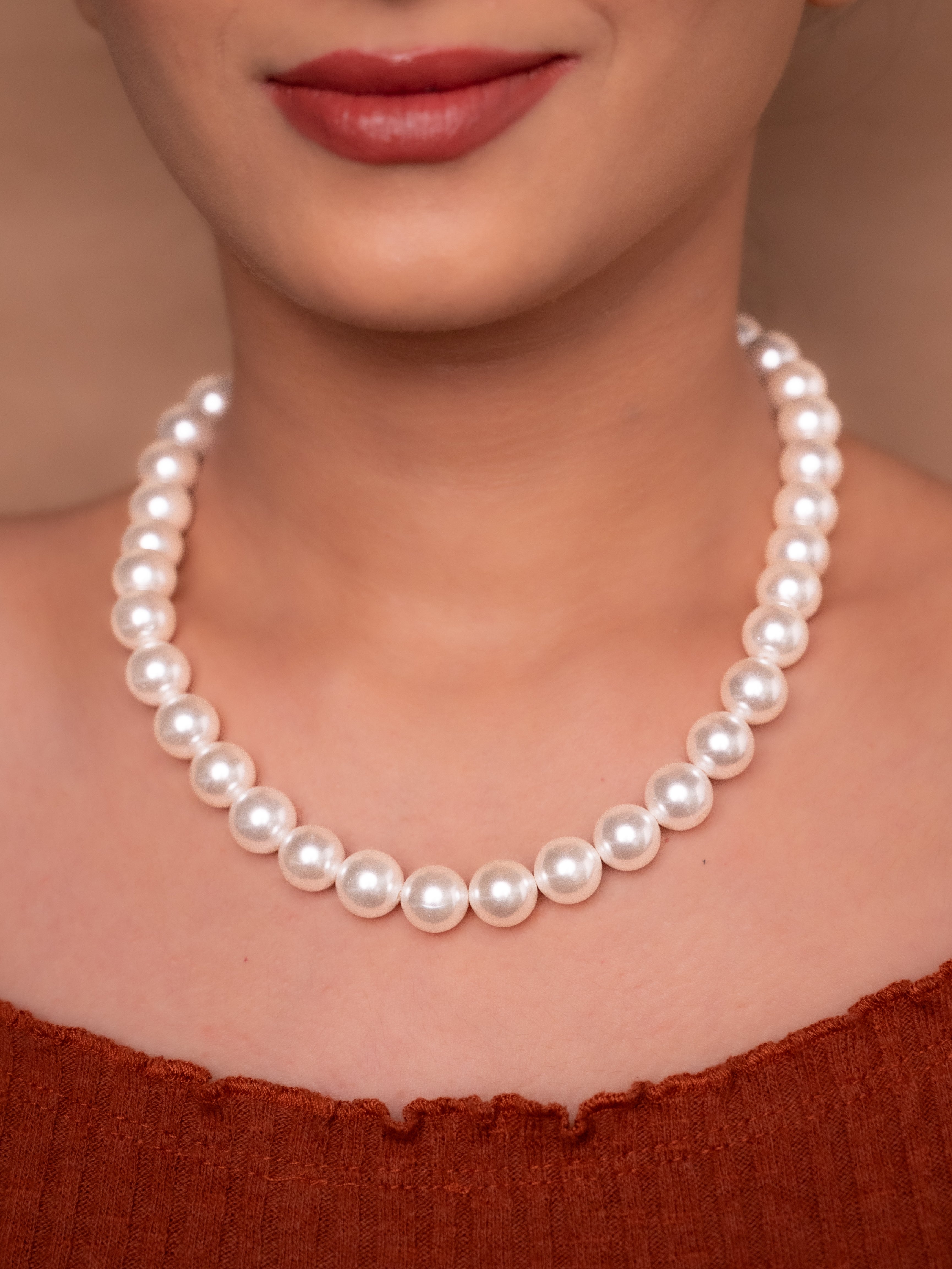 White Pearl Necklace