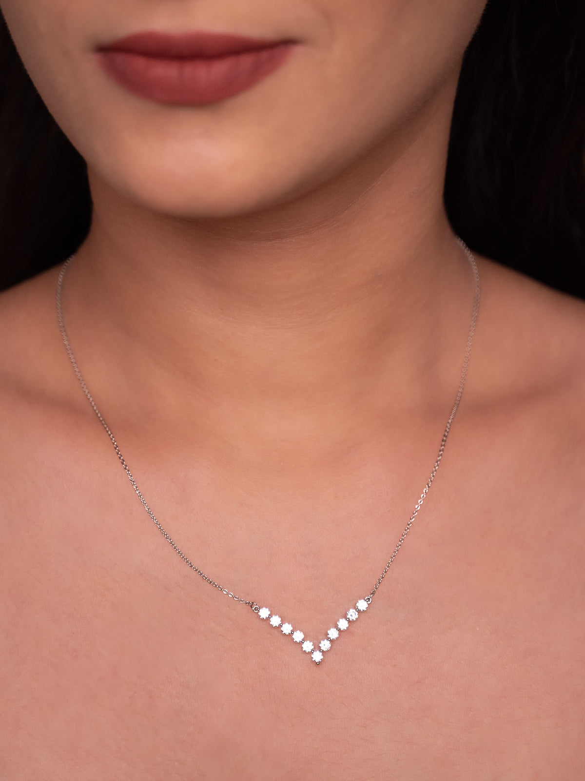 V Style Pendant