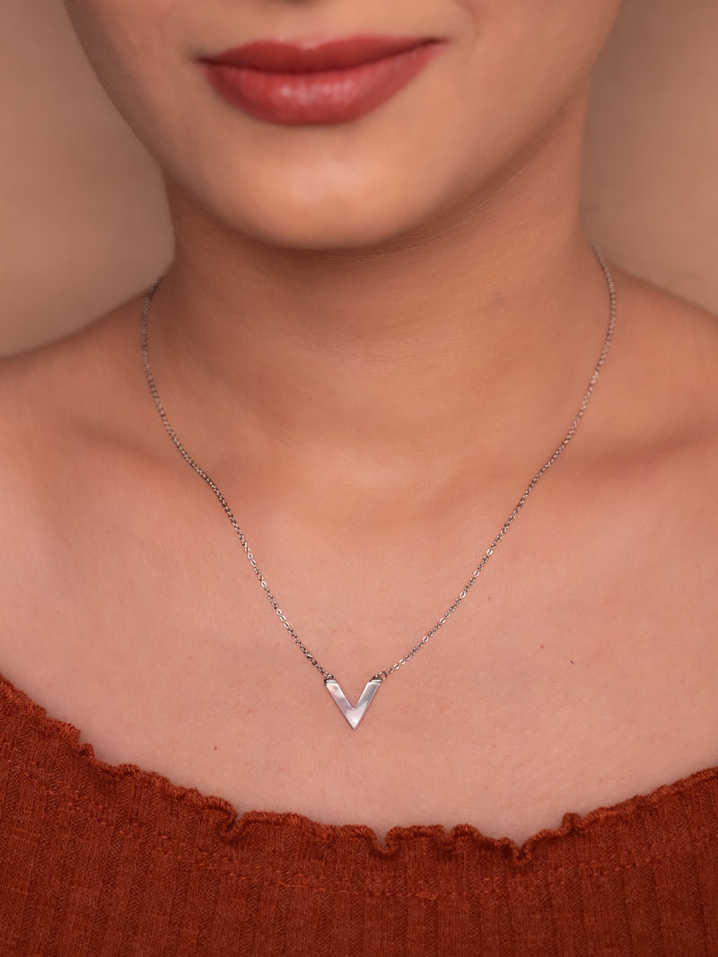 V Luxe