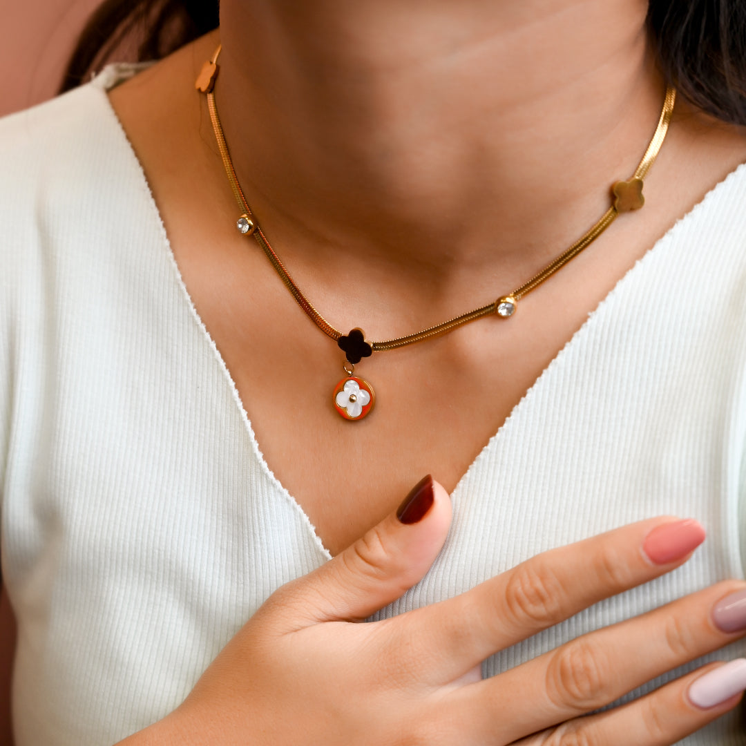 Delicate Elegant Flower Necklace