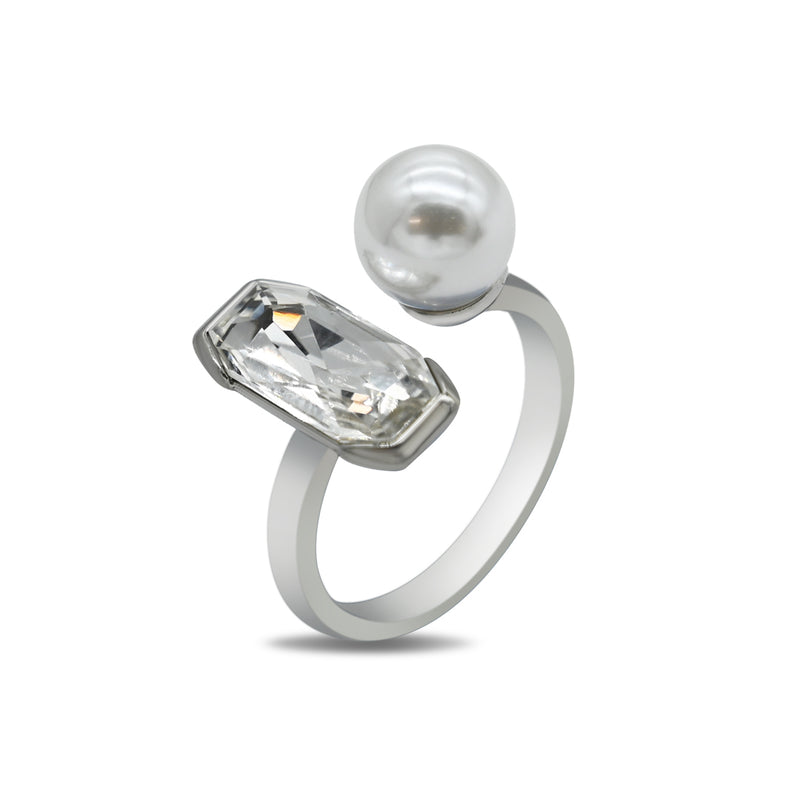 Pearl with Clear Stone