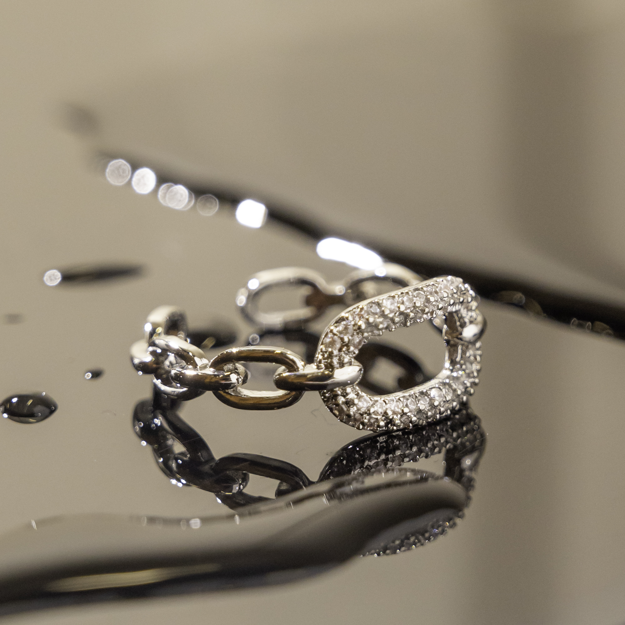 Dainty Oval Link Ring