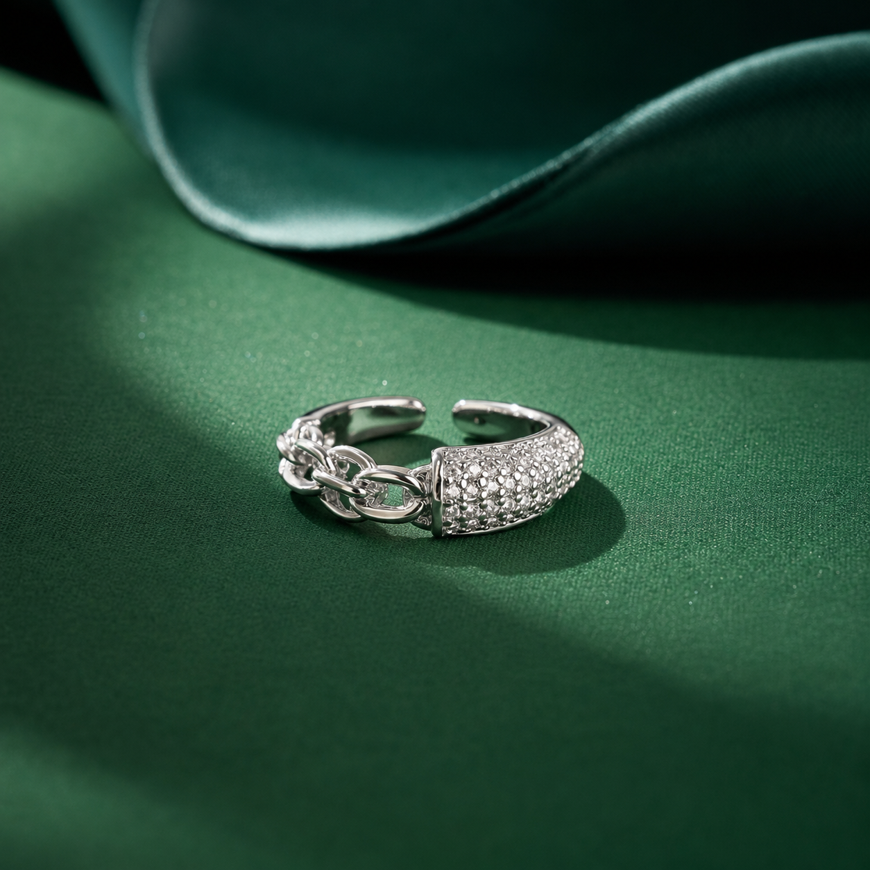 Luxe Pave Link Ring