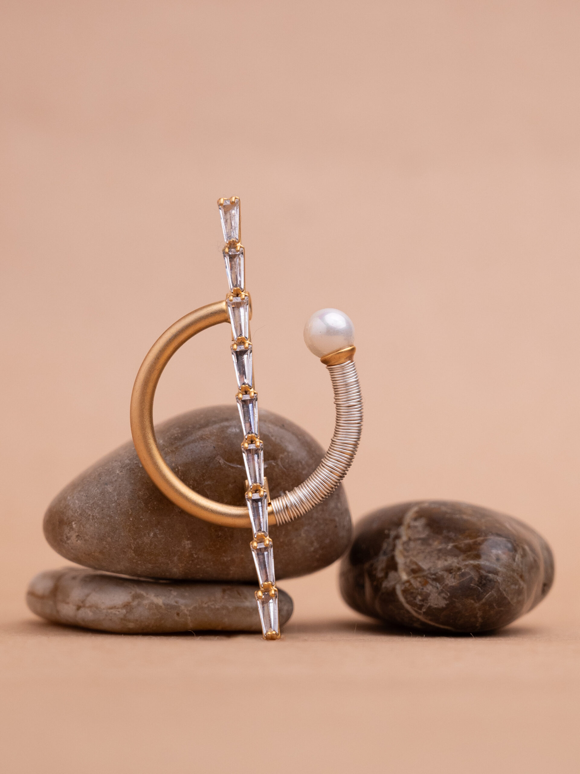 Geometric Pearl Brooch Pin