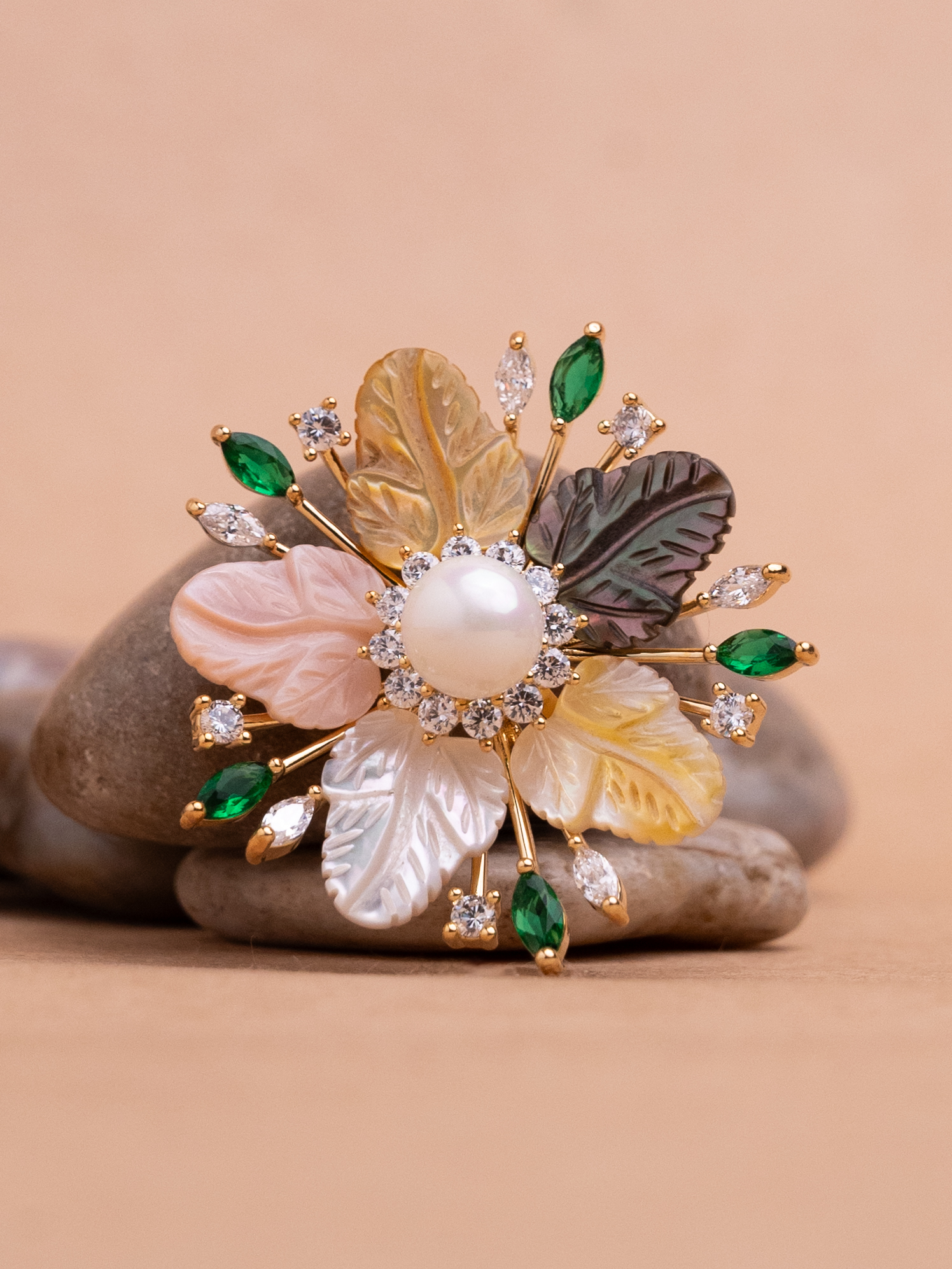 Flower Shaped Pearl and Emerald